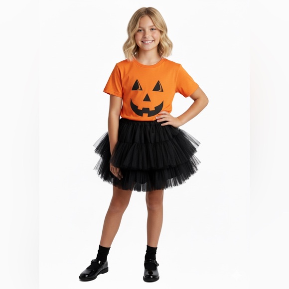 Girls Halloween Top - Fits like 12-14  EUC - Picture 1 of 3